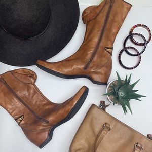 Hispanitas amazing leather boots with wings and fold detail, zipper Size 38 moto